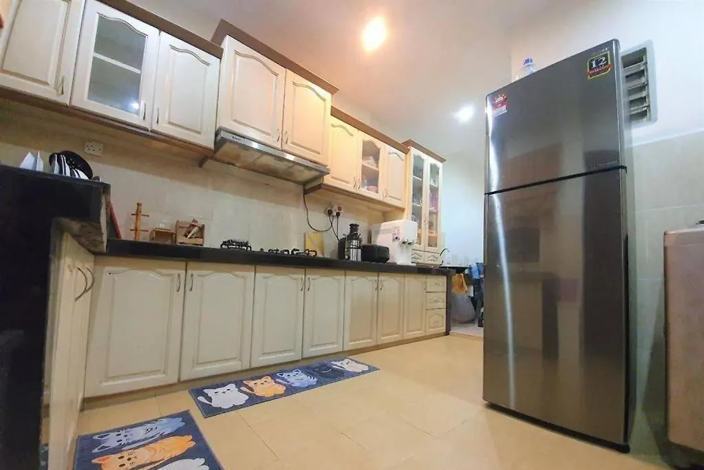 Hani Mawaddah Homestay Seksyen 7 Σαχ Αλάμ 0*,  Μαλαισία