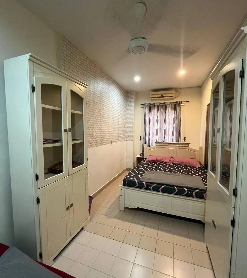 Σπίτι διακοπών Hani Mawaddah Homestay Seksyen 7 Σαχ Αλάμ Μαλαισία