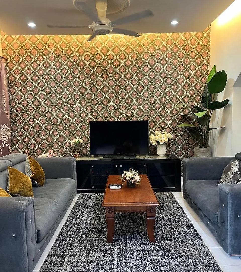 Hani Mawaddah Homestay Seksyen 7 샤알람